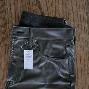 Black faux leather Gap pants. Size 28/6R
